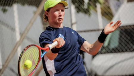 Elmer Møller – Dansk Tennisstjerne på Fremmarch